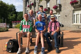La Roche en Ardenne - Groep mannen - Buitenhof Reizen begeleide vakanties voor mensen met een verstandelijke beperking.