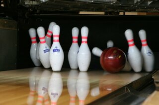 Almelo - Bowlingbaan - Buitenhof Reizen begeleide vakanties voor mensen met een verstandelijke beperking. 