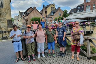 Valkenburg - Groepsfoto Valkenburg - Buitenhof Reizen begeleide vakanties voor mensen met een verstandelijke beperking.