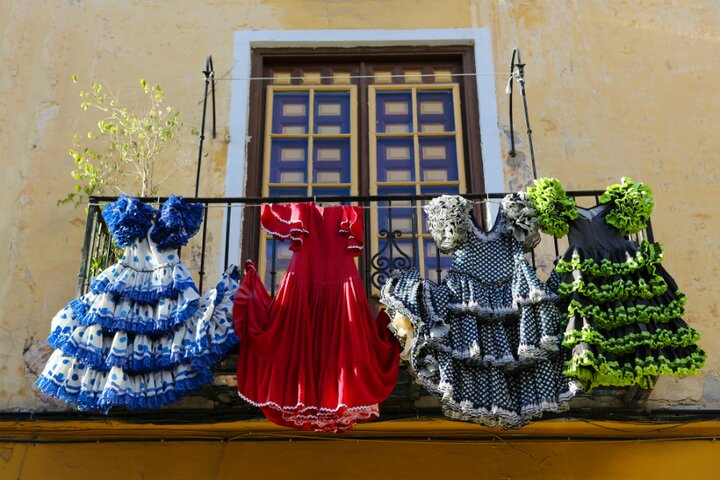 Valencia - Spaanse jurken - Buitenhof Reizen begeleide vakanties voor mensen met een verstandelijke beperking.