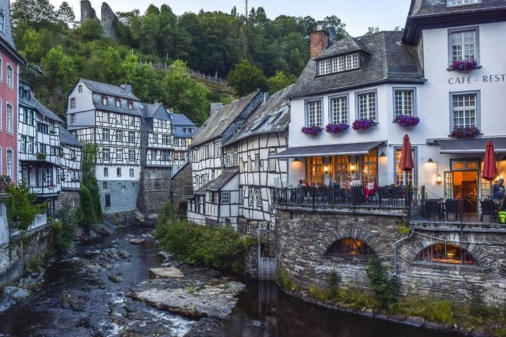 Eifel Muziekreis - Trier -  Buitenhof Reizen begeleide vakanties voor mensen met een verstandelijke beperking.