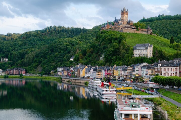 Neuerburg - Cochem - Buitenhof Reizen begeleide vakanties voor mensen met een verstandelijke beperking.