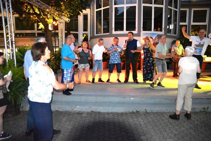 Boppard Muziekreis - Feest - Buitenhof Reizen begeleide vakanties voor mensen met een verstandelijke beperking.