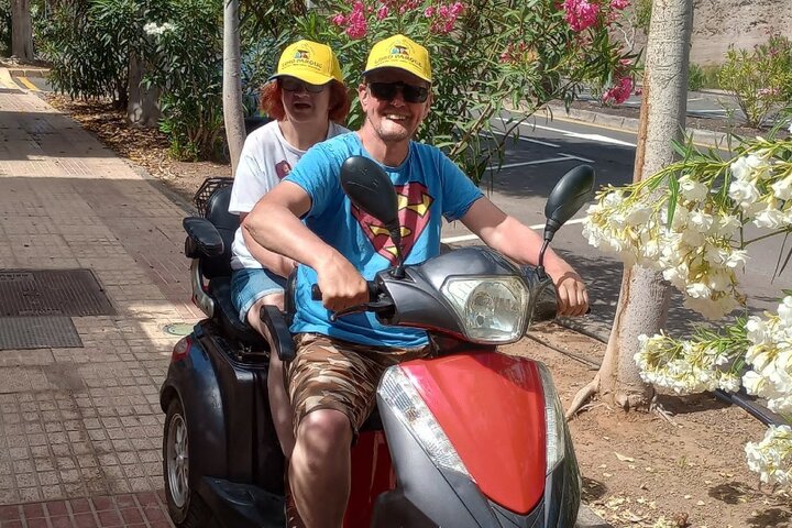 Tenerife - Scooter - Buitenhof Reizen begeleide vakanties voor mensen met een verstandelijke beperking.