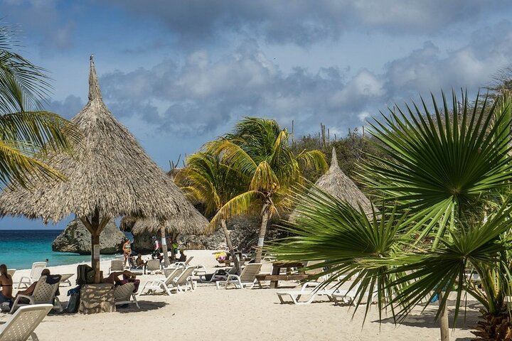 Curacao - Strand - Buitenhof Reizen begeleide vakanties voor mensen met een verstandelijke beperking.