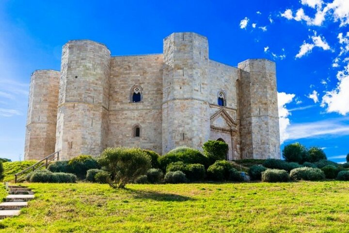 Puglia - Castel del Monte - Buitenhof Reizen begeleide vakanties voor mensen met een verstandelijke beperking.