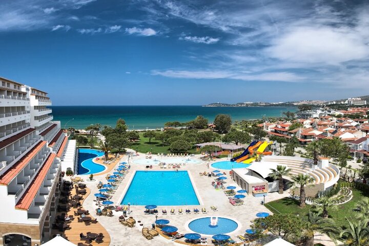 Kusadasi - Hotel - Buitenhof Reizen begeleide vakanties voor mensen met een verstandelijke beperking.