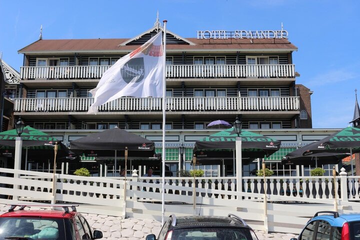 Volendam - Hotel Spaander - Buitenhof Reizen begeleide vakanties voor mensen met een verstandelijke beperking.