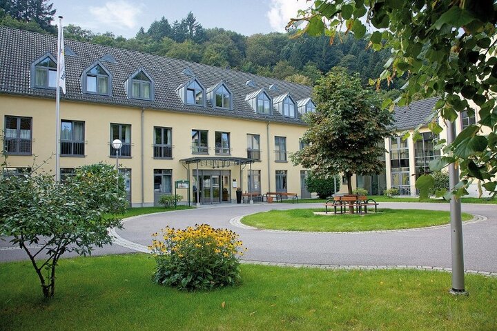 Neuerburg - Hotel - Buitenhof Reizen begeleide vakanties voor mensen met een verstandelijke beperking.