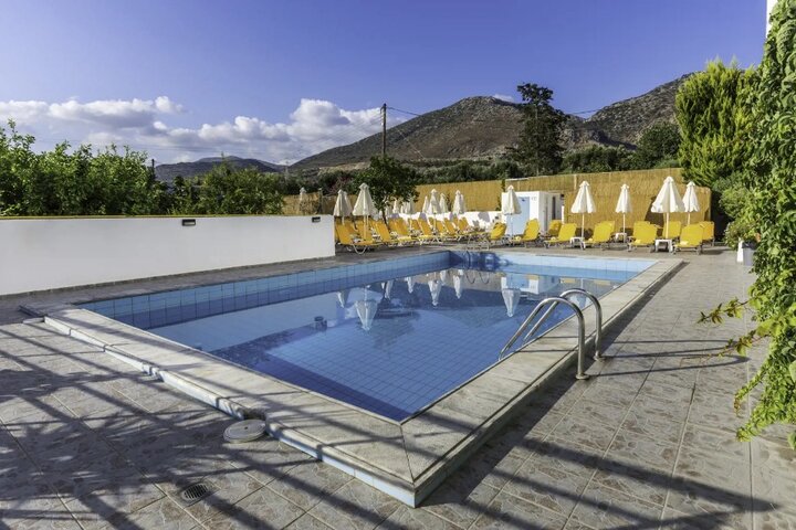 Kreta - Hotel - Buitenhof Reizen begeleide vakanties voor mensen met een verstandelijke beperking.