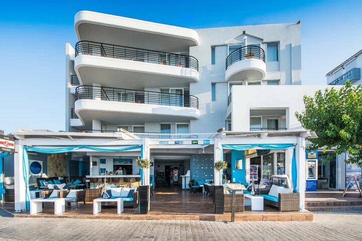 Kreta - Hotel - Buitenhof Reizen begeleide vakanties voor mensen met een verstandelijke beperking.