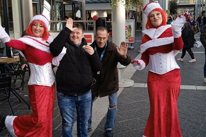 Bergeijk - Met kerstfiguren - Buitenhof Reizen begeleide vakanties voor mensen met een verstandelijke beperking.