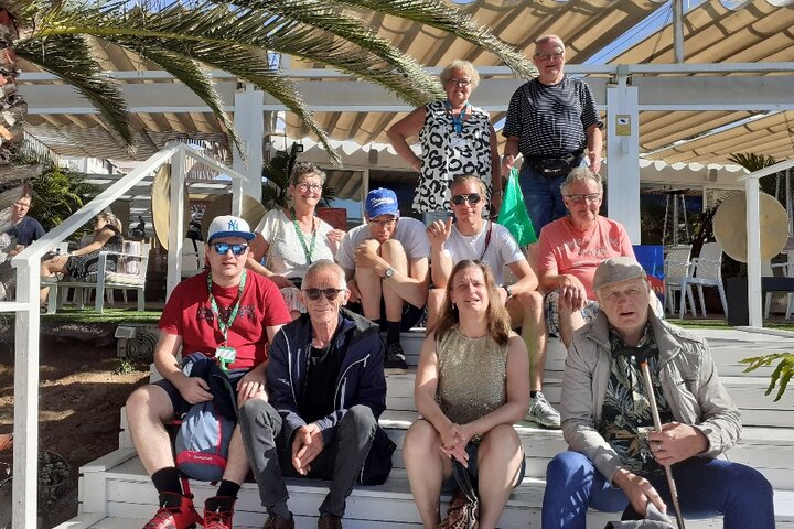 Tenerife - Groepsfoto - Buitenhof Reizen begeleide vakanties voor mensen met een verstandelijke beperking.