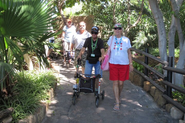 Zon in de winter op Tenerife - wandeling op Tenerife - Buitenhof Reizen begeleide vakanties voor mensen met een verstandelijke beperking