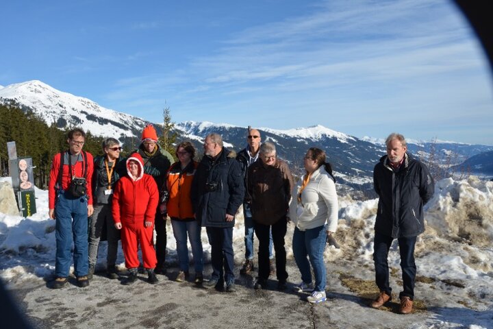 Kerst in Tirol - Groepsfoto in de bergen - Buitenhof Reizen begeleide vakanties voor mensen met een verstandelijke beperking
