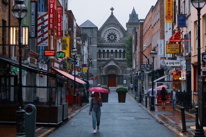Ierland & Dublin - straat in Dublin - Buitenhof Reizen begeleide vakanties voor mensen met een verstandelijke beperking mee
