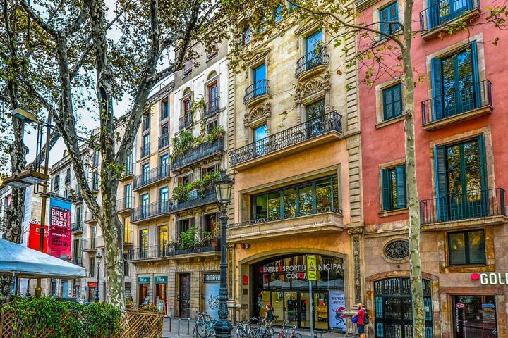 Grand Prix Barcelona - Straatbeeld Barcelona - Buitenhof Reizen begeleide vakanties voor mensen met een verstandelijke beperking mee
