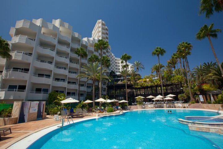 Gran Canaria- hotel Corallia - Buitenhof reizen begeleide vakanties voor mensen met een verstandelijke beperking