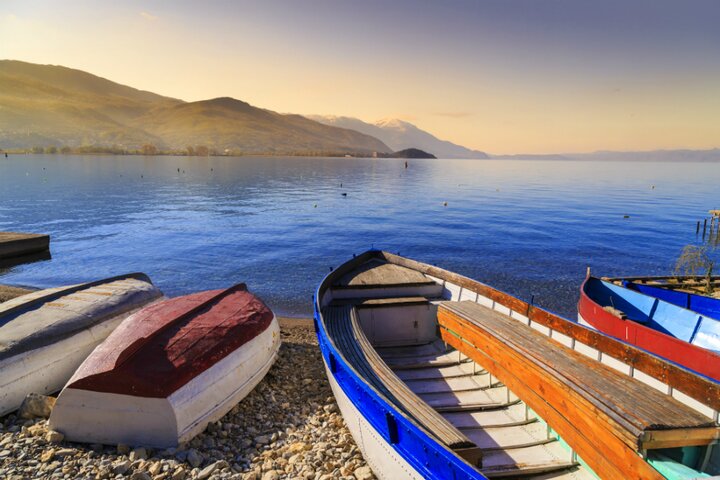 Struga - bootjes aan het meer - Buitenhof Reizen begeleide vakanties voor mensen met een verstandelijke beperking. 