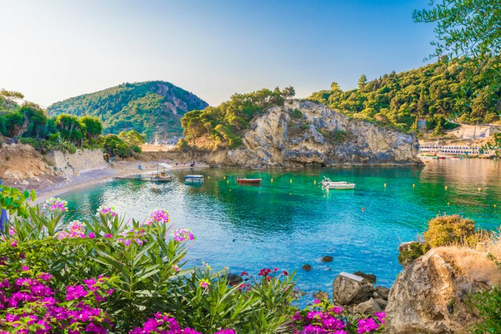 Corfu - meer en bloemetjes - Buitenhof Reizen begeleide vakanties voor mensen met een verstandelijke beperking. 