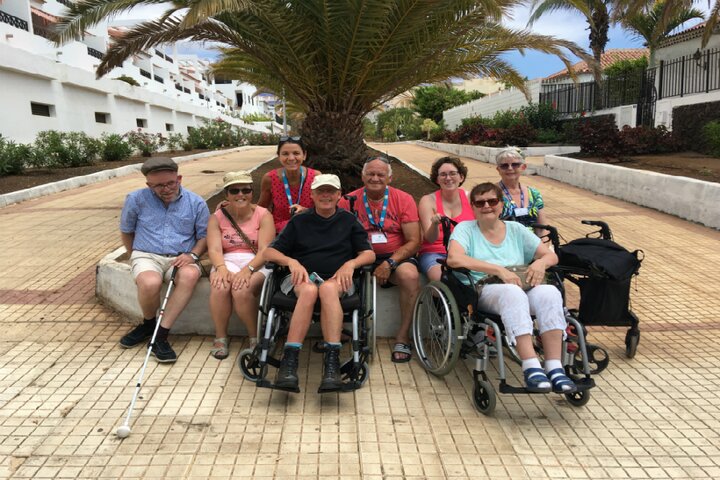 Tenerife zorgvakantie groepsfoto - Buitenhof Reizen begeleide vakanties voor mensen met een verstandelijke beperking