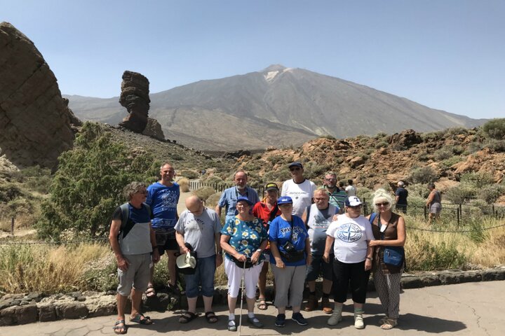 Tenerife - Groep bij El Teide - Buitenhof Reizen begeleide vakanties voor mensen met een verstandelijke beperking. 