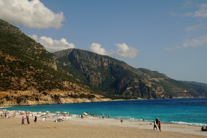 Marmaris - strand - Buitenhof Reizen begeleide vakanties voor mensen met een verstandelijke beperking. 