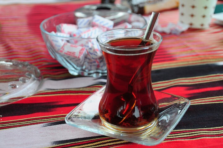 Marmaris - turkse thee - Buitenhof Reizen begeleide vakanties voor mensen met een verstandelijke beperking. 
