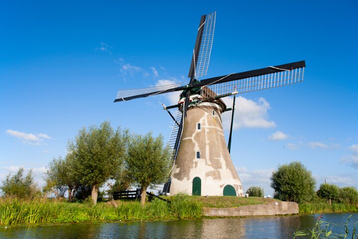 Ouderkerk ad IJssel - molen - Buitenhof Reizen begeleide vakanties voor mensen met een verstandelijke beperking.