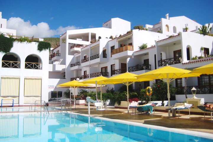 Tenerife - Zwembad Mar y Sol - Buitenhof Reizen begeleide vakanties voor mensen met een verstandelijke beperking