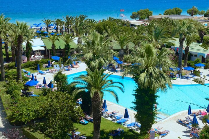 Rhodos - zwembad Hotel Blue Horizon -Buitenhof Reizen begeleide vakanties voor mensen met een verstandelijke beperking 