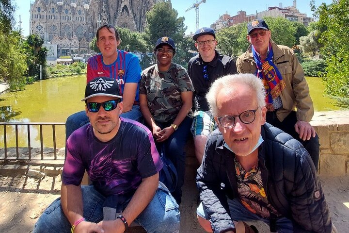 FC Barcelona - Groepsfoto Barcelona - Buitenhof Reizen begeleide vakanties voor mensen met een verstandelijke beperking.