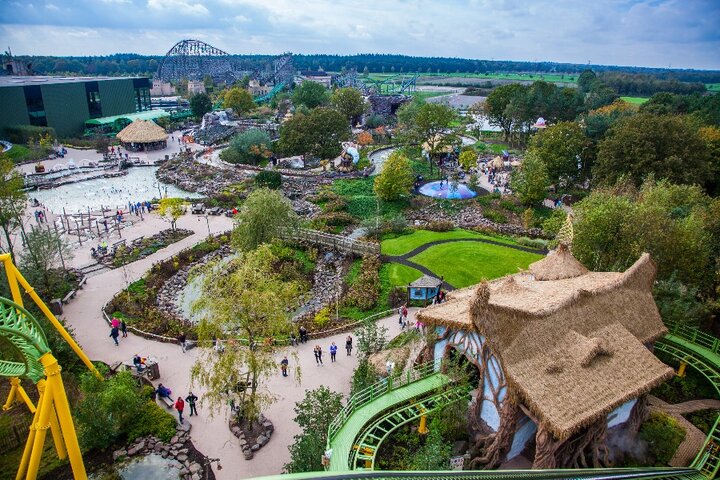 Efteling en Toverland - Magische vallei - Buitenhof Reizen begeleide vakanties voor mensen met een verstandelijke beperking.