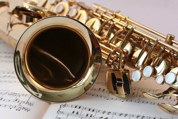 De Rijp Muziekreis - Saxofoon - Buitenhof Reizen begeleide vakanties voor mensen met een verstandelijke beperking.