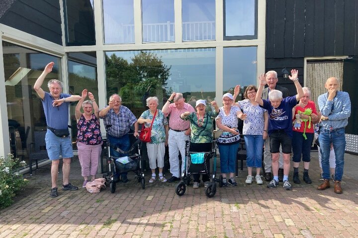 Beilen - Groepsfoto - Buitenhof Reizen begeleide vakanties voor mensen met een verstandelijke beperking.