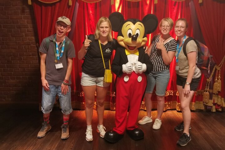 Disney Pommeuse - Mickey Mouse - Buitenhof Reizen begeleide vakanties voor mensen met een verstandelijke beperking.