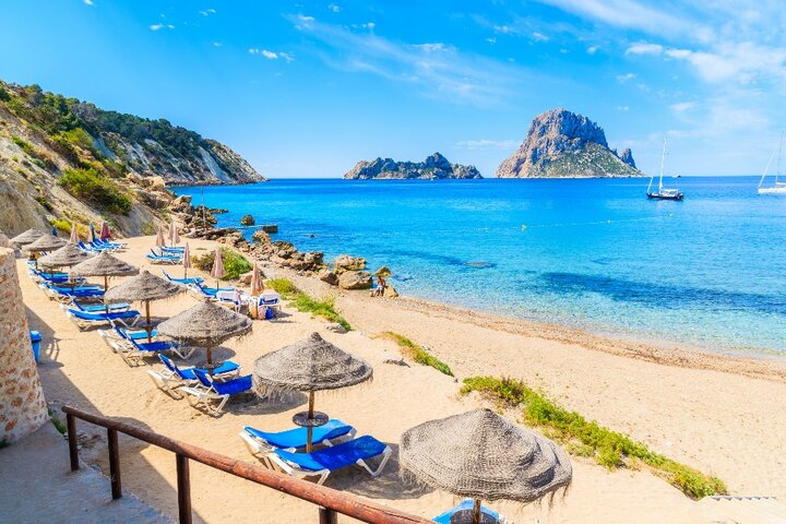Ibiza - Strand - Buitenhof Reizen begeleide vakanties voor mensen met een verstandelijke beperking.