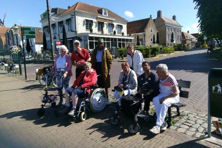 Buitenhof Zomercruise - Groepsfoto - Buitenhof Reizen begeleide vakanties voor mensen met een verstandelijke beperking.