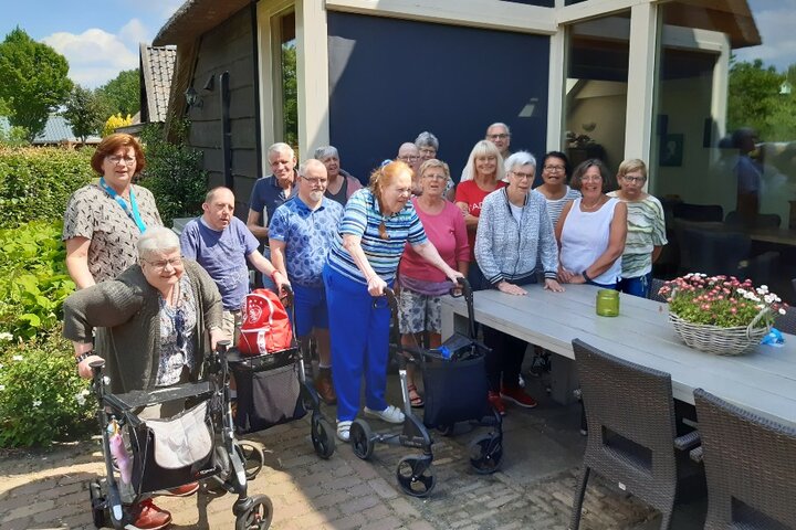 Beilen - Groepsfoto - Buitenhof Reizen begeleide vakanties voor mensen met een verstandelijke beperking.