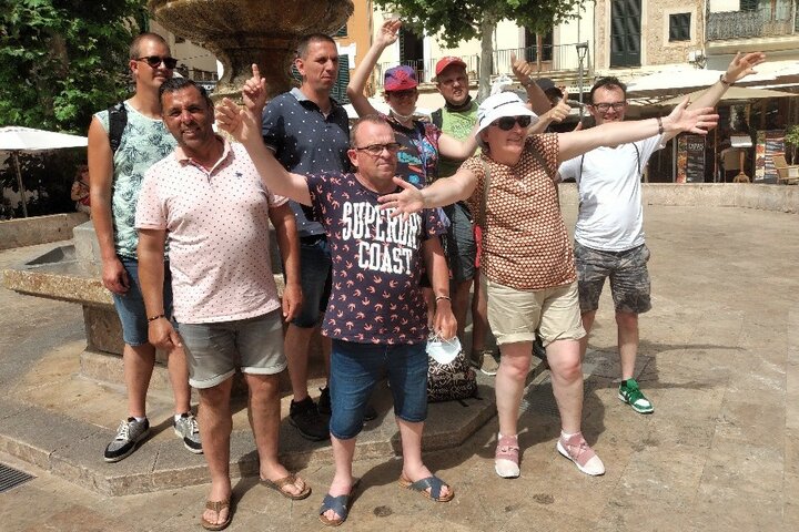 Mallorca - Groep in soller - Buitenhof Reizen begeleide vakanties voor mensen met een verstandelijke beperking.