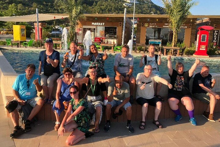 Marmaris - Groepsfoto - Buitenhof Reizen begeleide vakanties voor mensen met een verstandelijke beperking.