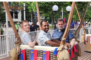 Buitenhof Reizen - Europa-park - Begeleide vakanties voor mensen met een beperking - Reizigers in attractie