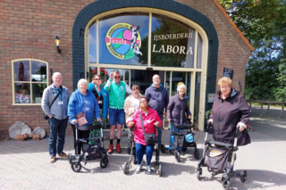 Buitenhof Reizen - Texel - begeleide vakanties voor mensen met een beperking - Reizigers voor de ijsboerderij
