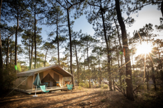 Buitenhof Reizen - Actieve vakantie bij de Atlantische Kust - begeleide vakanties voor mensen met een beperking - Tent
