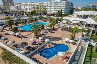 Buitenhof Reizen - Sicilie - begeleide vakanties voor mensen met een beperking - Hotel Vasco da Gama zwembad
