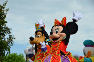 Disney-center parcs villages nature paris - Minnie mouse en Goofy – Buitenhof Reizen begeleide vakanties voor mensen met een verstandelijke beperking