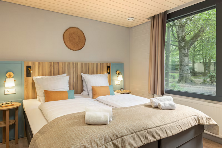 Buitenhof Reizen - Slagharen en Wildlands - Begeleide vakanties voor mensen met een beperking - Center Parcs Huttenheugte slaapkamer