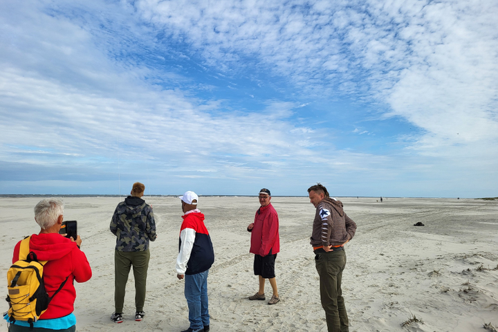 Buitenhof Reizen - Terschelling - Begeleide vakanties voor mensen met een beperking - Reizigers op het strand