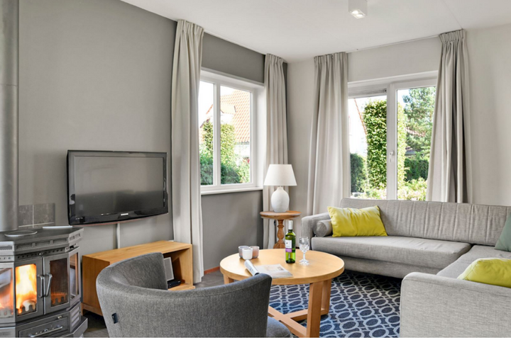 Buitenhof Reizen - Valkenburg Cauberg - Begeleide vakanties voor mensen met een beperking - Kasteeldomein Landal de Cauberg woonkamer