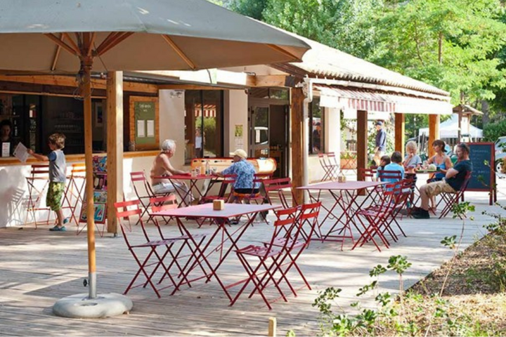 Buitenhof Reizen - Actieve vakantie in de Verdon - Begeleide vakanties voor mensen met een beperking - Huttopia Camping Cafe